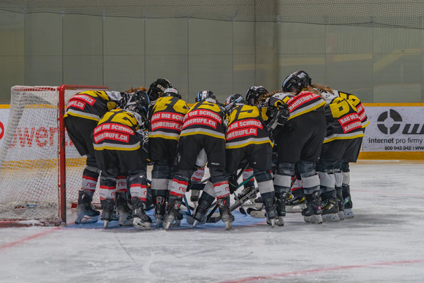 Unlocking Success The Importance of Team Dynamics in Hockey